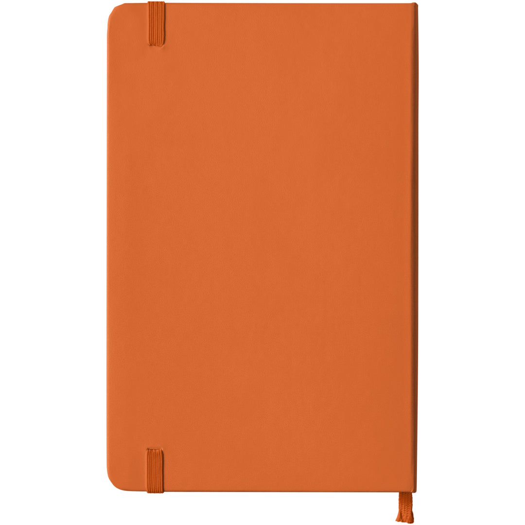 Taccuino Appunti di Viaggio dell'album Me lo segno di Diari di brodo: copertina soft touch in 8 colori, con chiusura e segnalibro coordinati