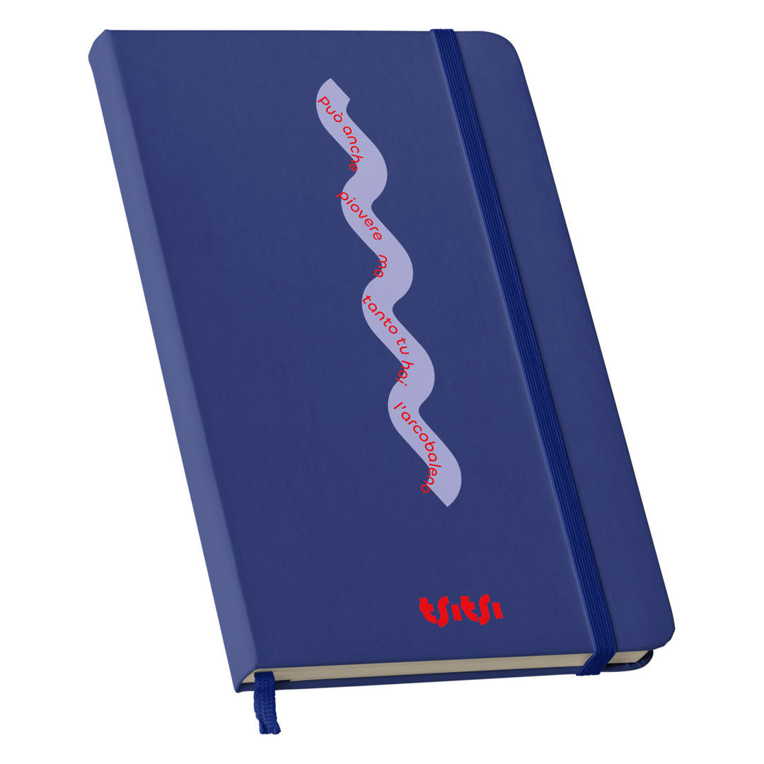 Taccuino Può anche piovere 03 dell'album Mapperó di TSITSI CONCEPT: copertina soft touch in 8 colori, con chiusura e segnalibro coordinati