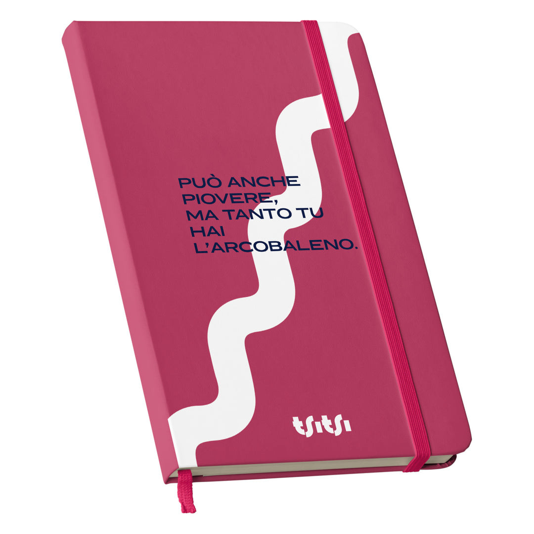 Taccuino Può anche piovere 01 dell'album Mapperó di TSITSI CONCEPT: copertina soft touch in 8 colori, con chiusura e segnalibro coordinati