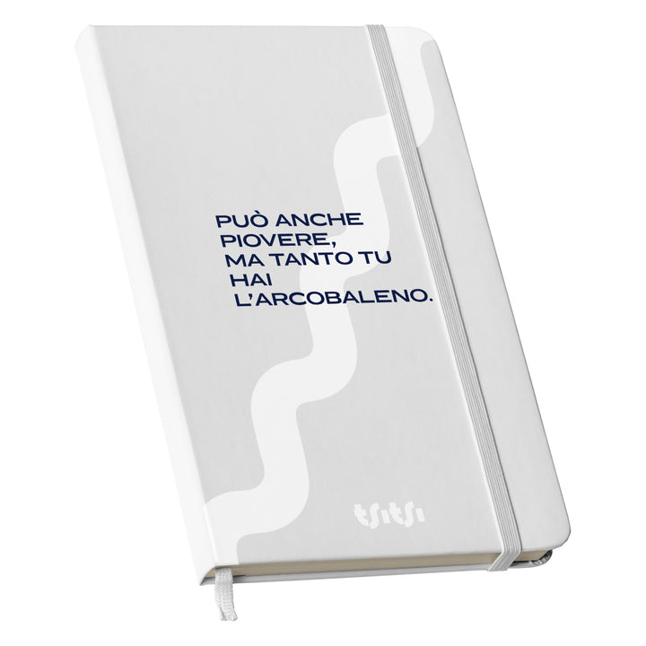 Taccuino Può anche piovere 01 dell'album Mapperó di TSITSI CONCEPT: copertina soft touch in 8 colori, con chiusura e segnalibro coordinati