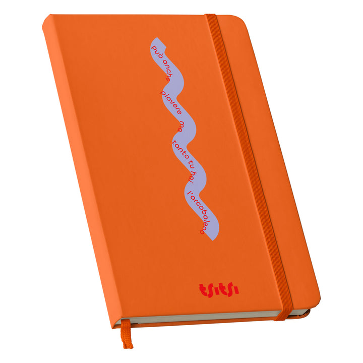 Taccuino Può anche piovere 03 dell'album Mapperó di TSITSI CONCEPT: copertina soft touch in 8 colori, con chiusura e segnalibro coordinati