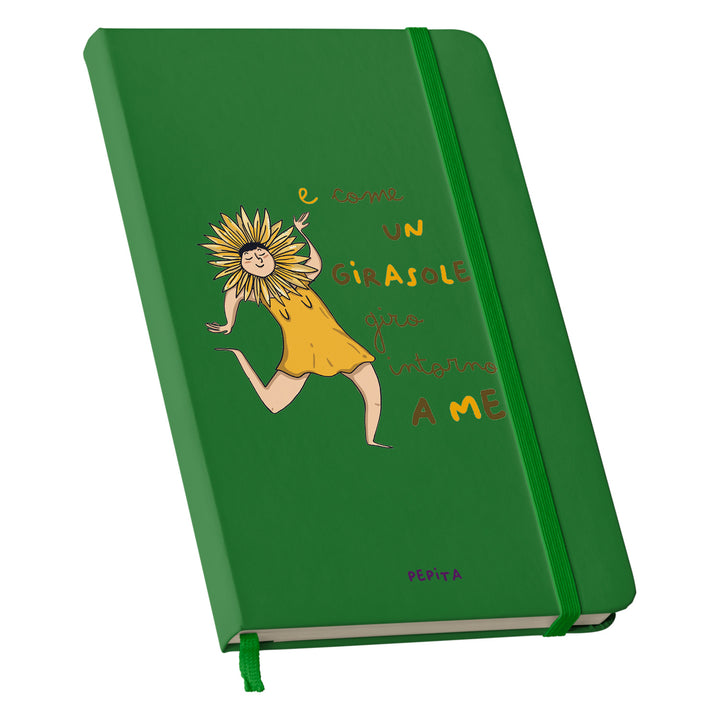 Taccuino Girasole dell'album Taccuini a caso per gente speciale di PEPITALAND: copertina soft touch in 8 colori, con chiusura e segnalibro coordinati