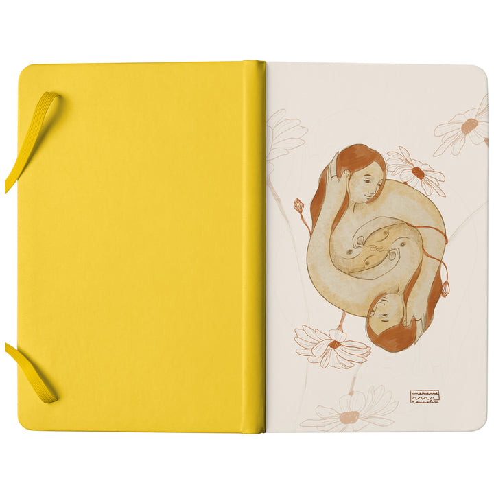 Taccuino Abbi cura dell'album Ama di Marianna Sansolini illustra: copertina soft touch in 8 colori, con chiusura e segnalibro coordinati