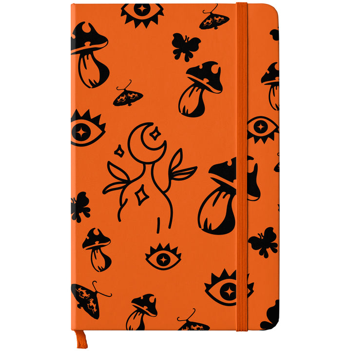 Taccuino Goth dell'album Witchy Wonder di WonderValy: copertina soft touch in 8 colori, con chiusura e segnalibro coordinati