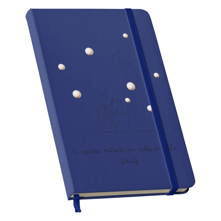 Taccuino Un cielo di perle dell'album Creatività su carta di GiuliaEffe: copertina soft touch in 8 colori, con chiusura e segnalibro coordinati