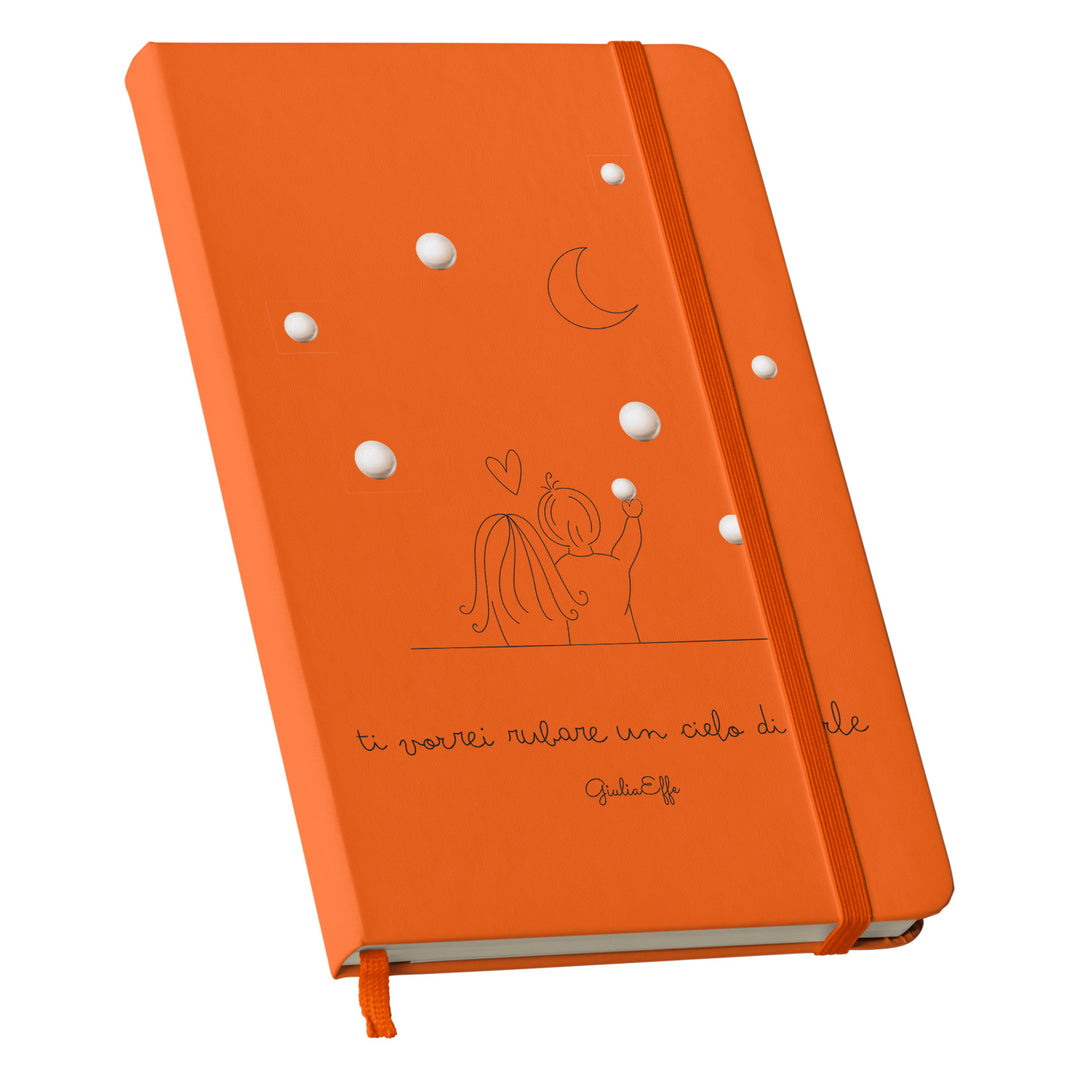 Taccuino Un cielo di perle dell'album Creatività su carta di GiuliaEffe: copertina soft touch in 8 colori, con chiusura e segnalibro coordinati