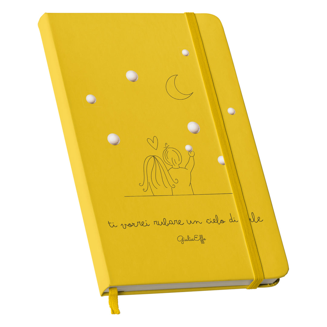 Taccuino Un cielo di perle dell'album Creatività su carta di GiuliaEffe: copertina soft touch in 8 colori, con chiusura e segnalibro coordinati