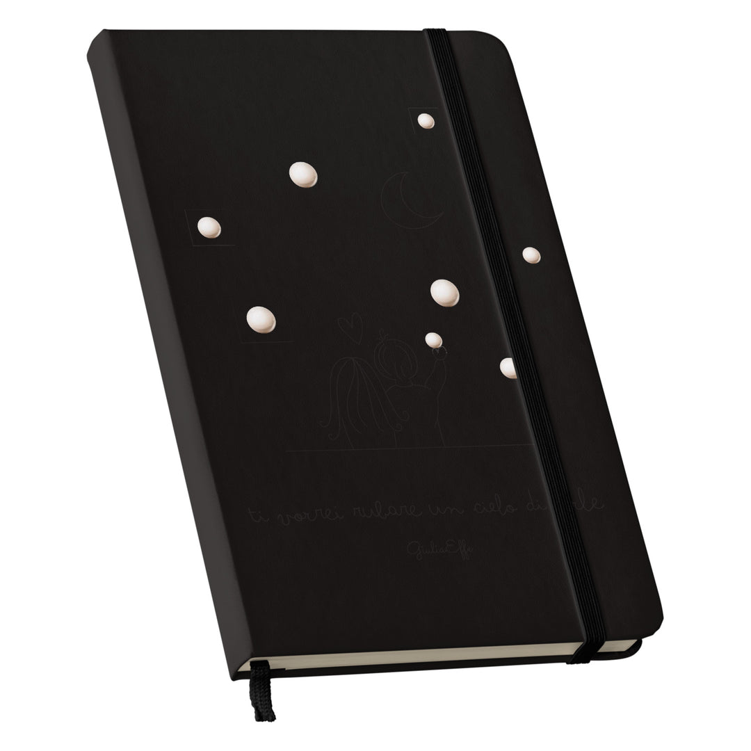 Taccuino Un cielo di perle dell'album Creatività su carta di GiuliaEffe: copertina soft touch in 8 colori, con chiusura e segnalibro coordinati