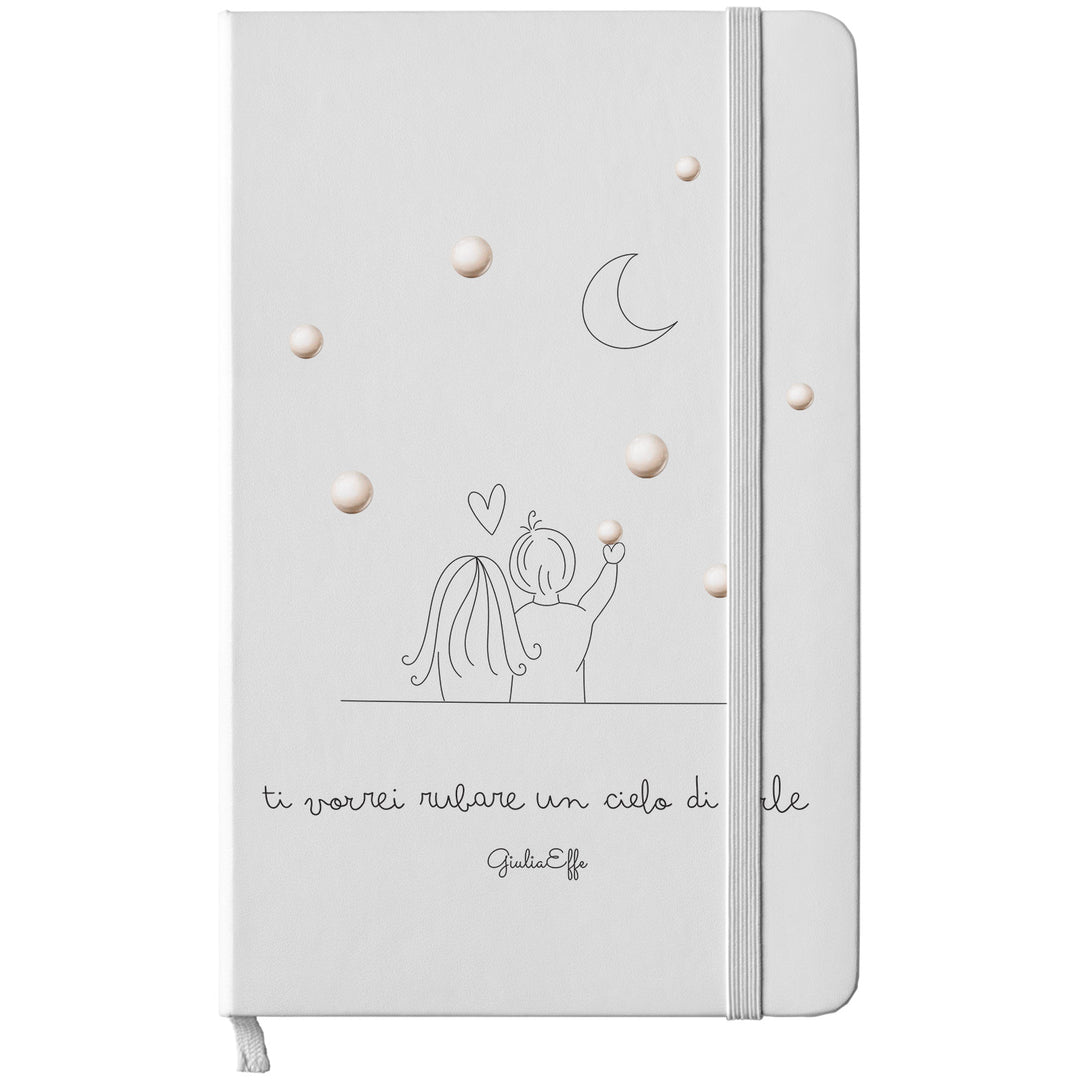 Taccuino Un cielo di perle dell'album Creatività su carta di GiuliaEffe: copertina soft touch in 8 colori, con chiusura e segnalibro coordinati